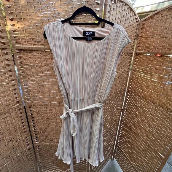 ~DKNY~ Sleeveless Dress - Size 16 - Picture 1 of 7